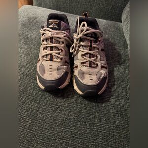 Men’s sketchers outdoor shoes size 10